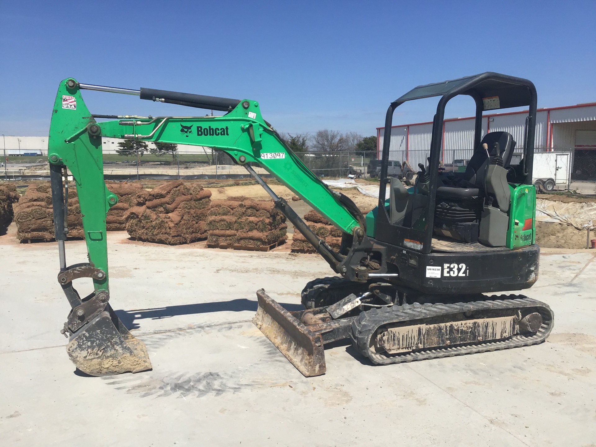 2016 Bobcat E32i Mini Excavator