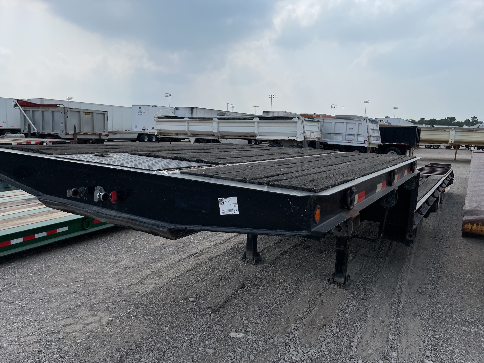 2010 Kaufman 40 ft T/A Single Drop Equipment Trailer