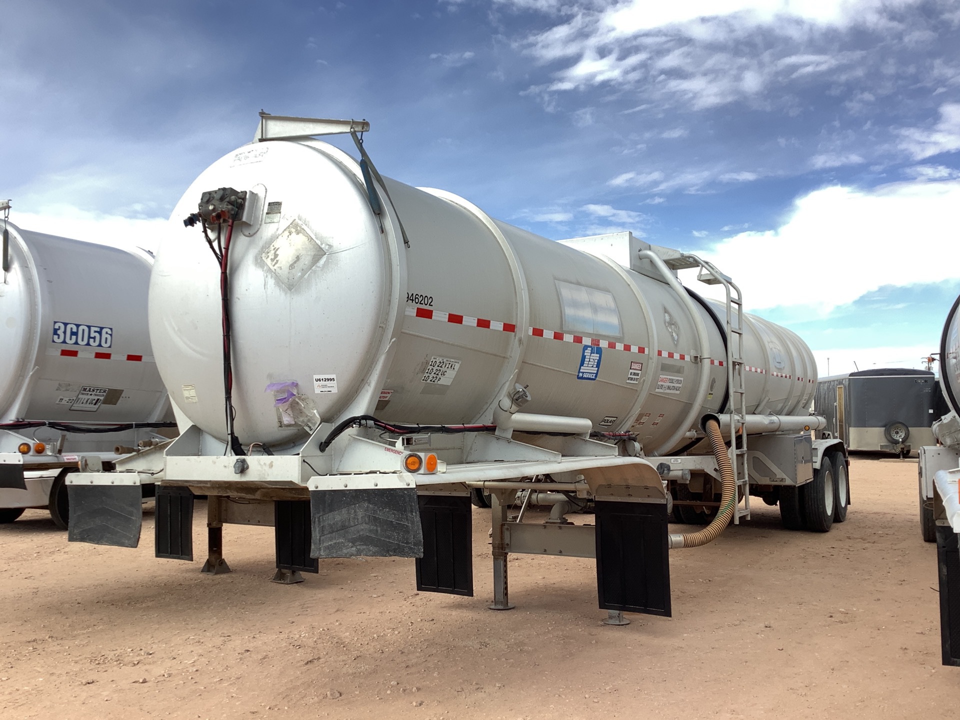 2011 Polar  8400 gal T/A Tanker Trailer