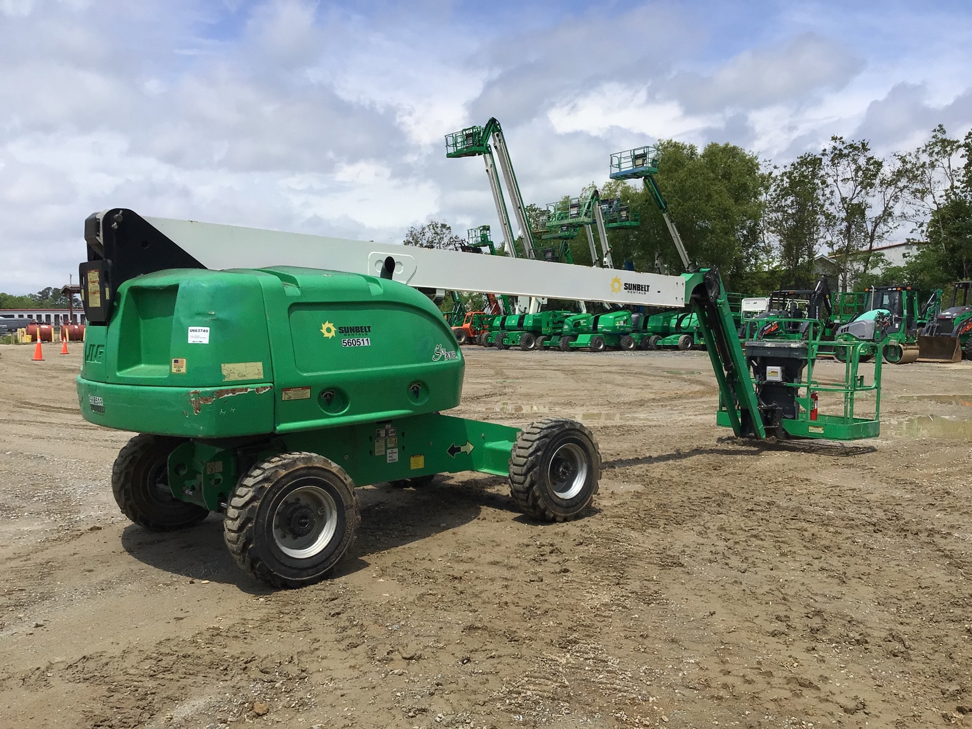 2013 JLG 460SJ 4WD Dual Fuel Telescopic Boom Lift