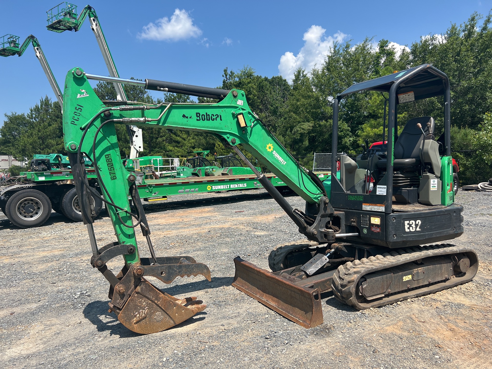 2015 Bobcat E32 Mini Excavator