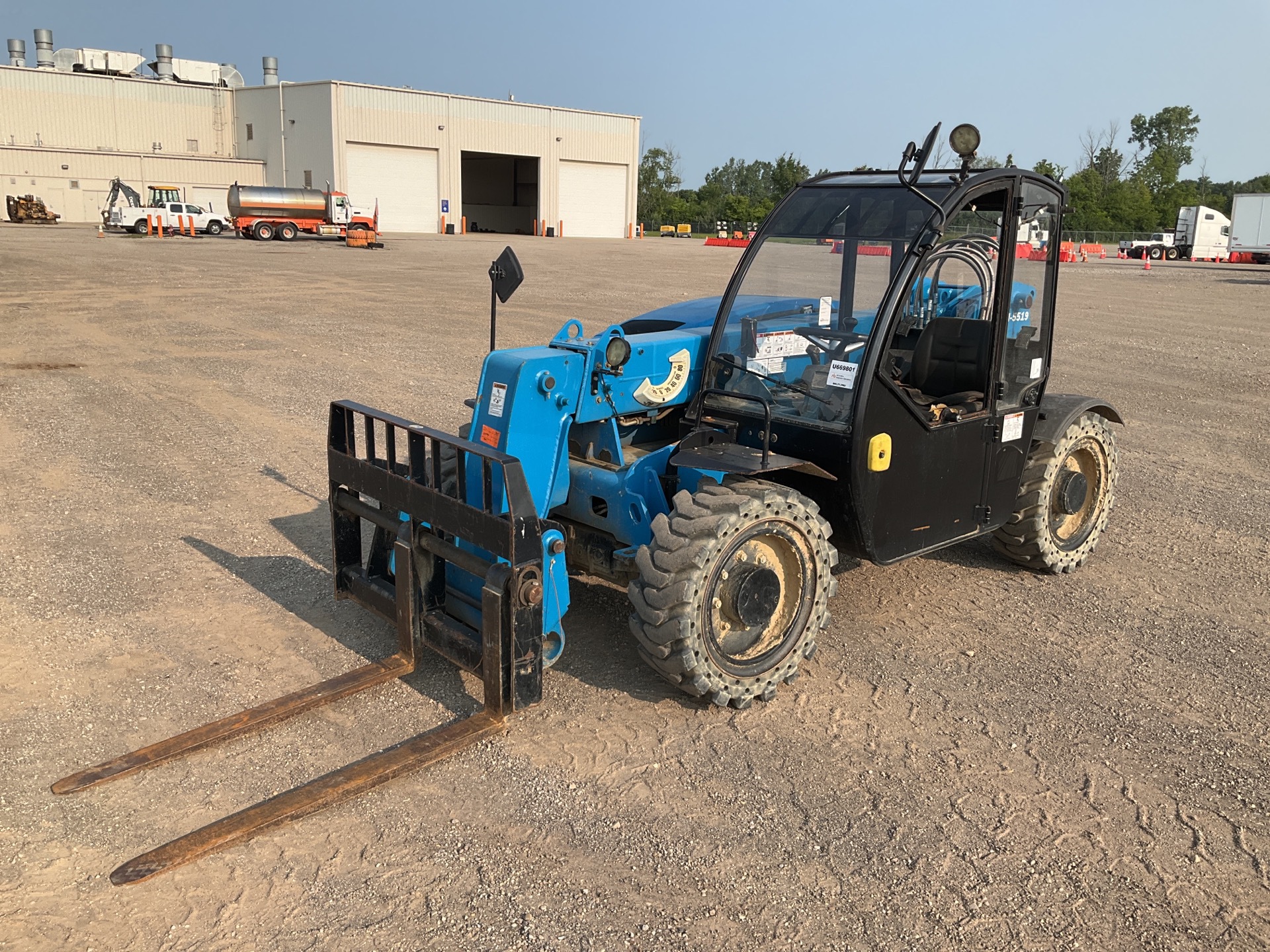 2018 Genie GTH-5519 Telehandler