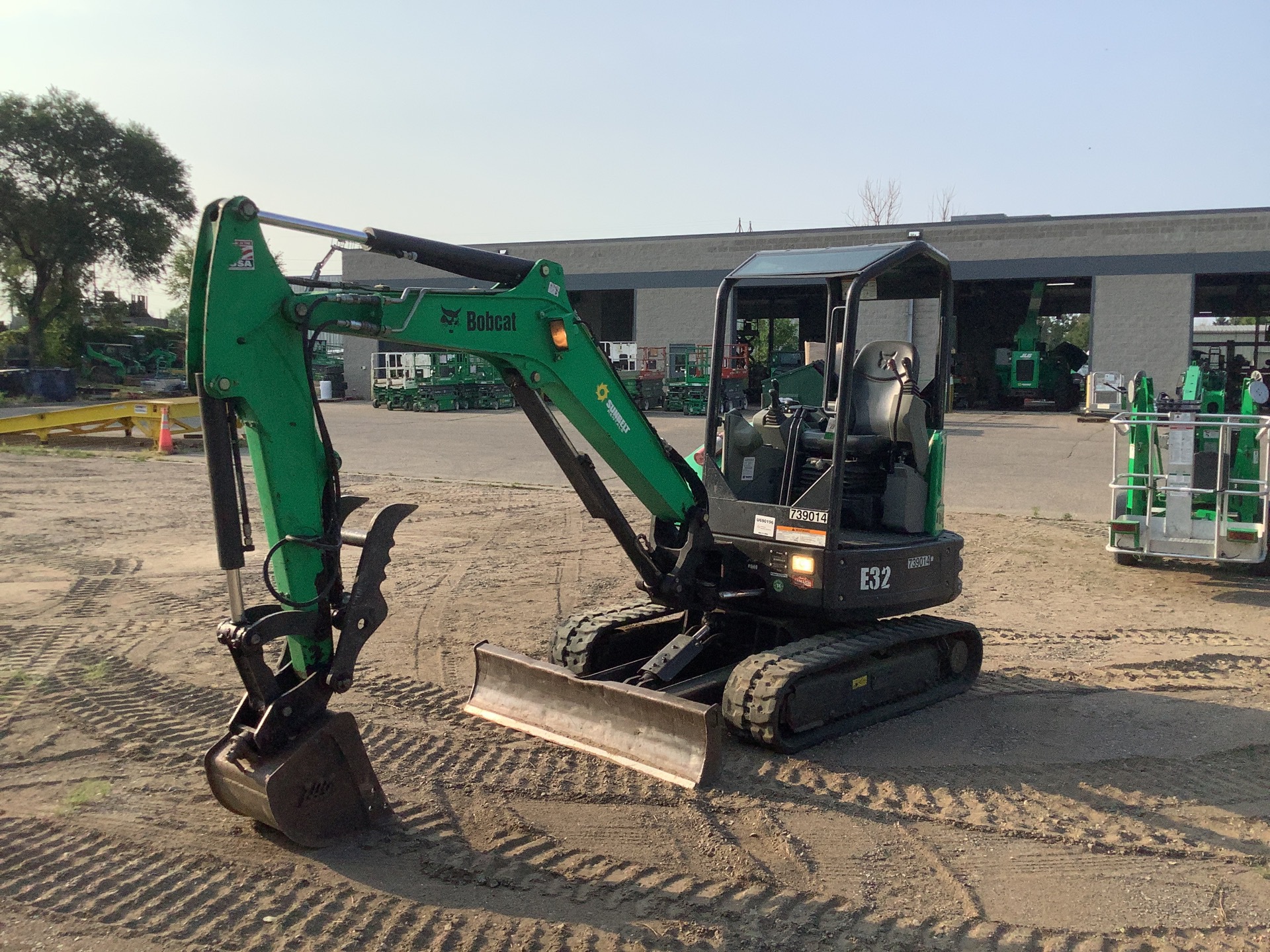 2015 Bobcat E32 Mini Excavator