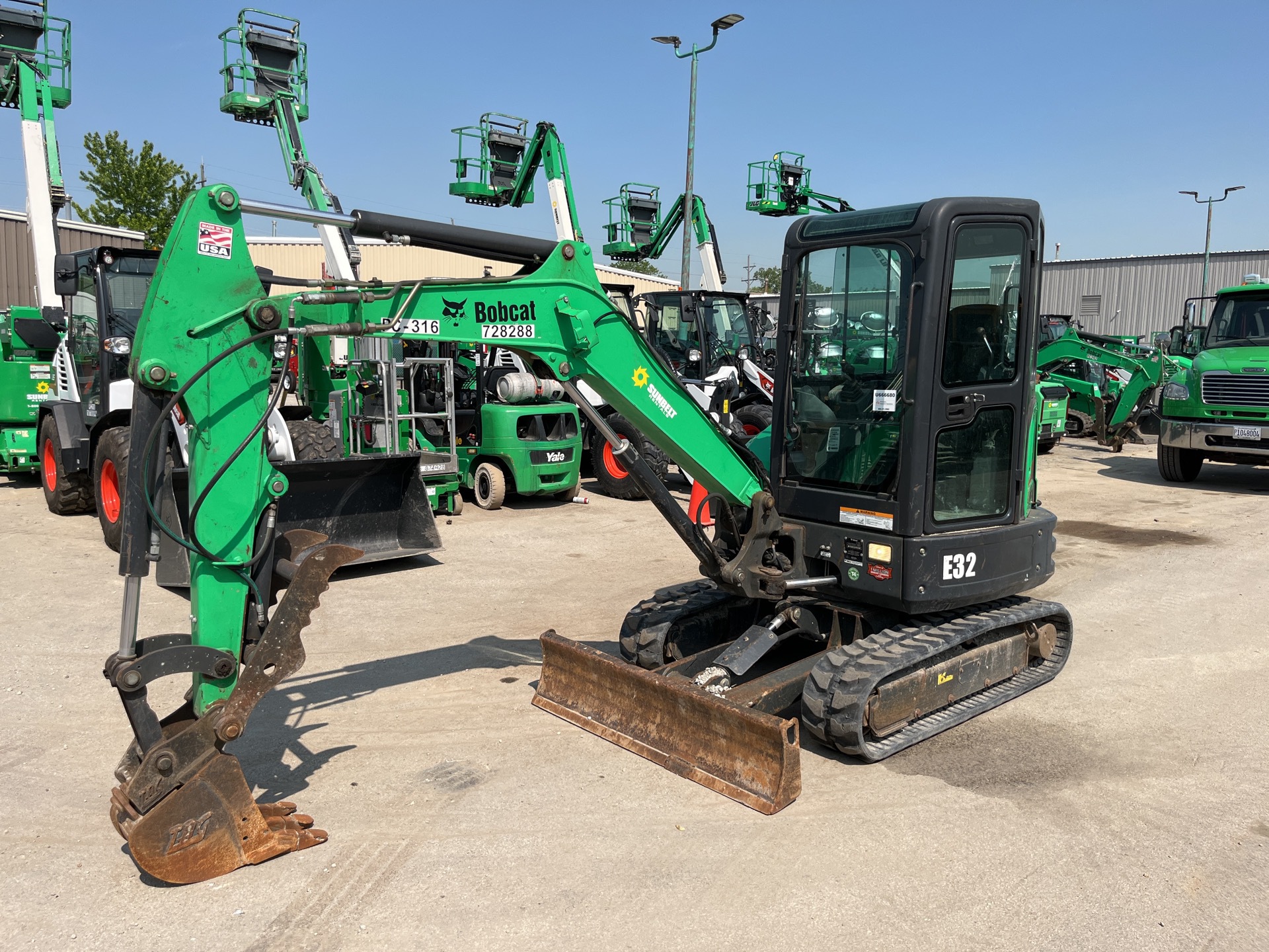 2015 Bobcat E32 Mini Excavator