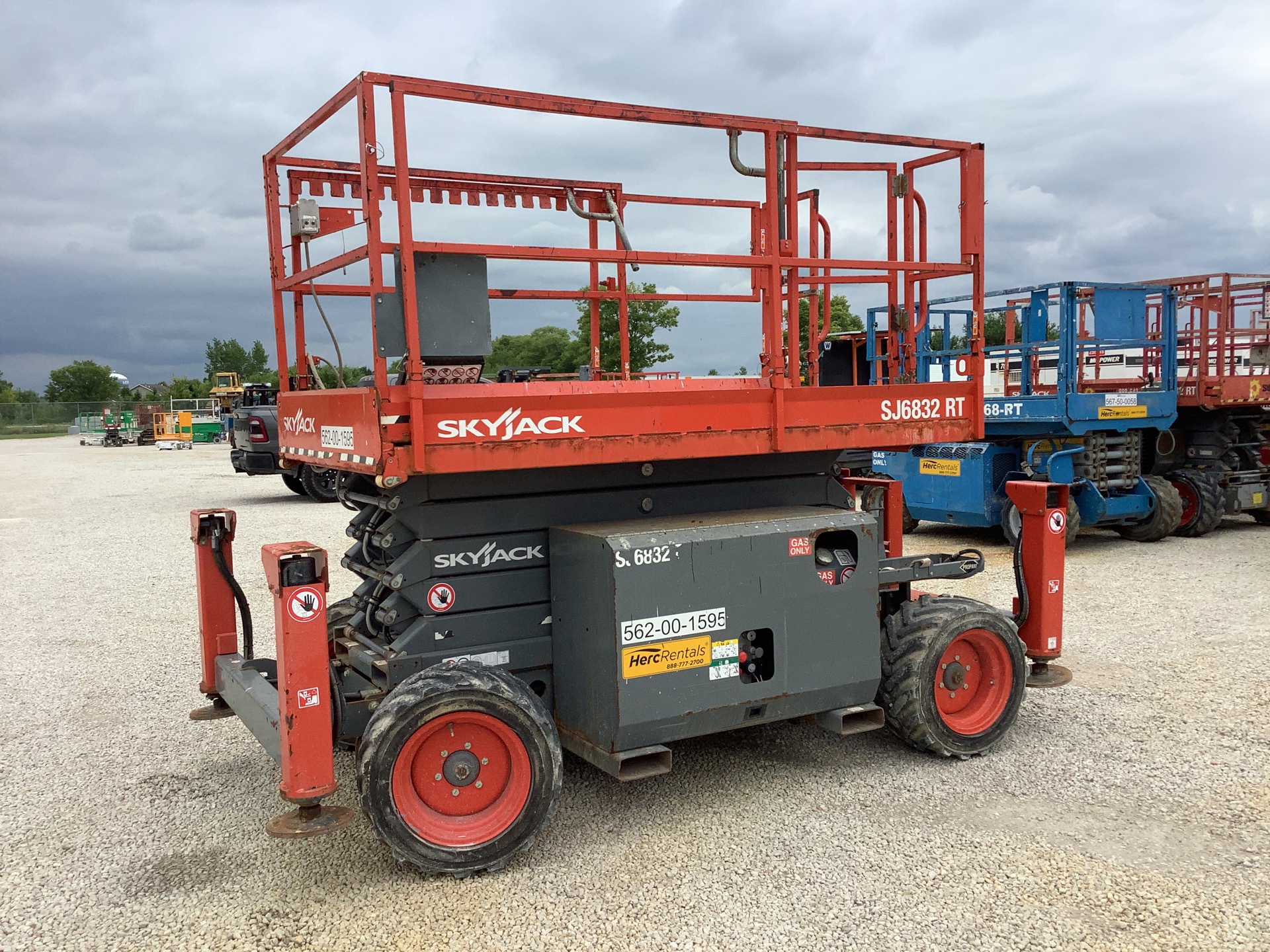 2018 Skyjack SJ6832RT Scissor Lift