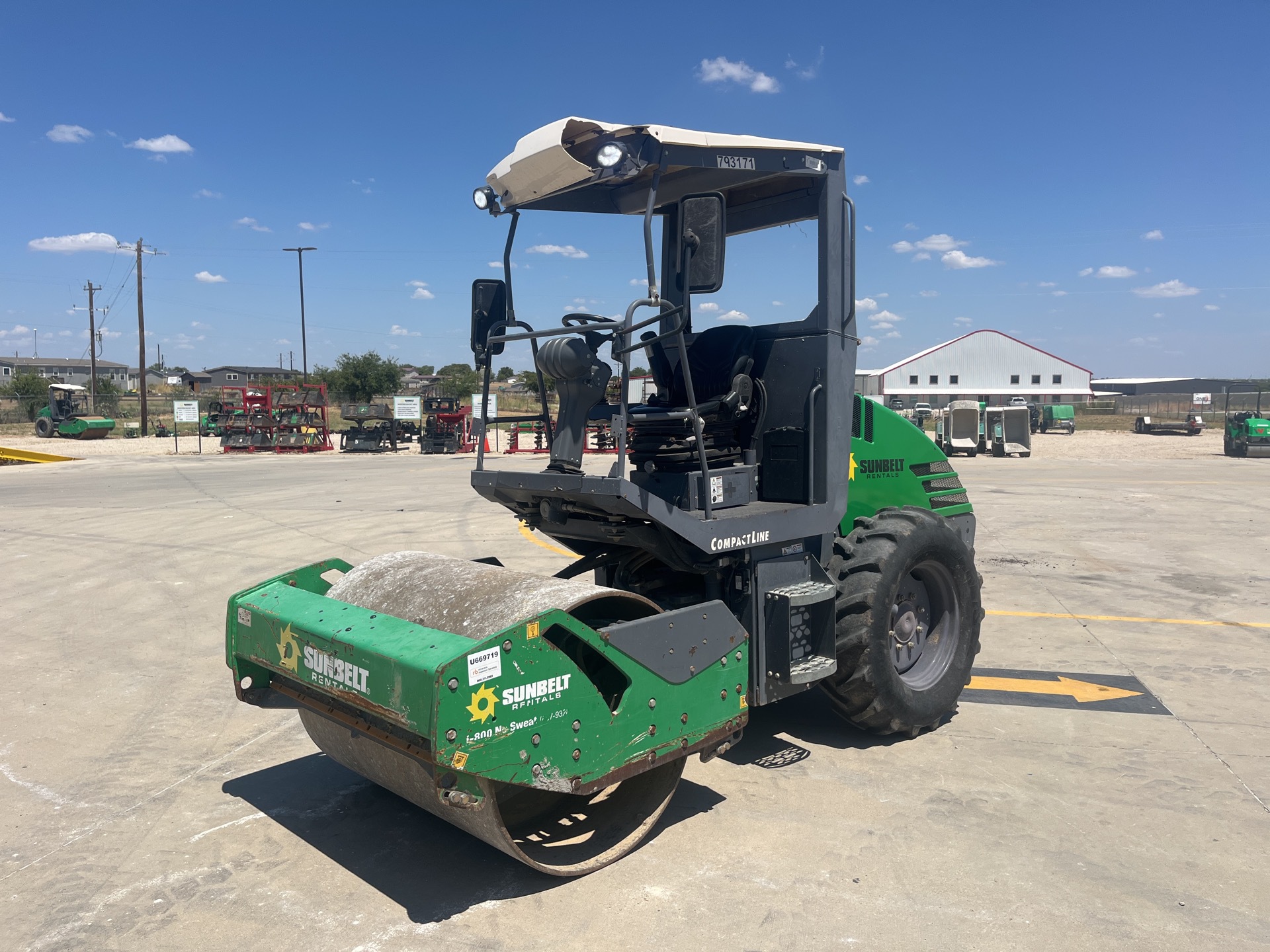 2015 Hamm H5i Smooth Drum Compactor