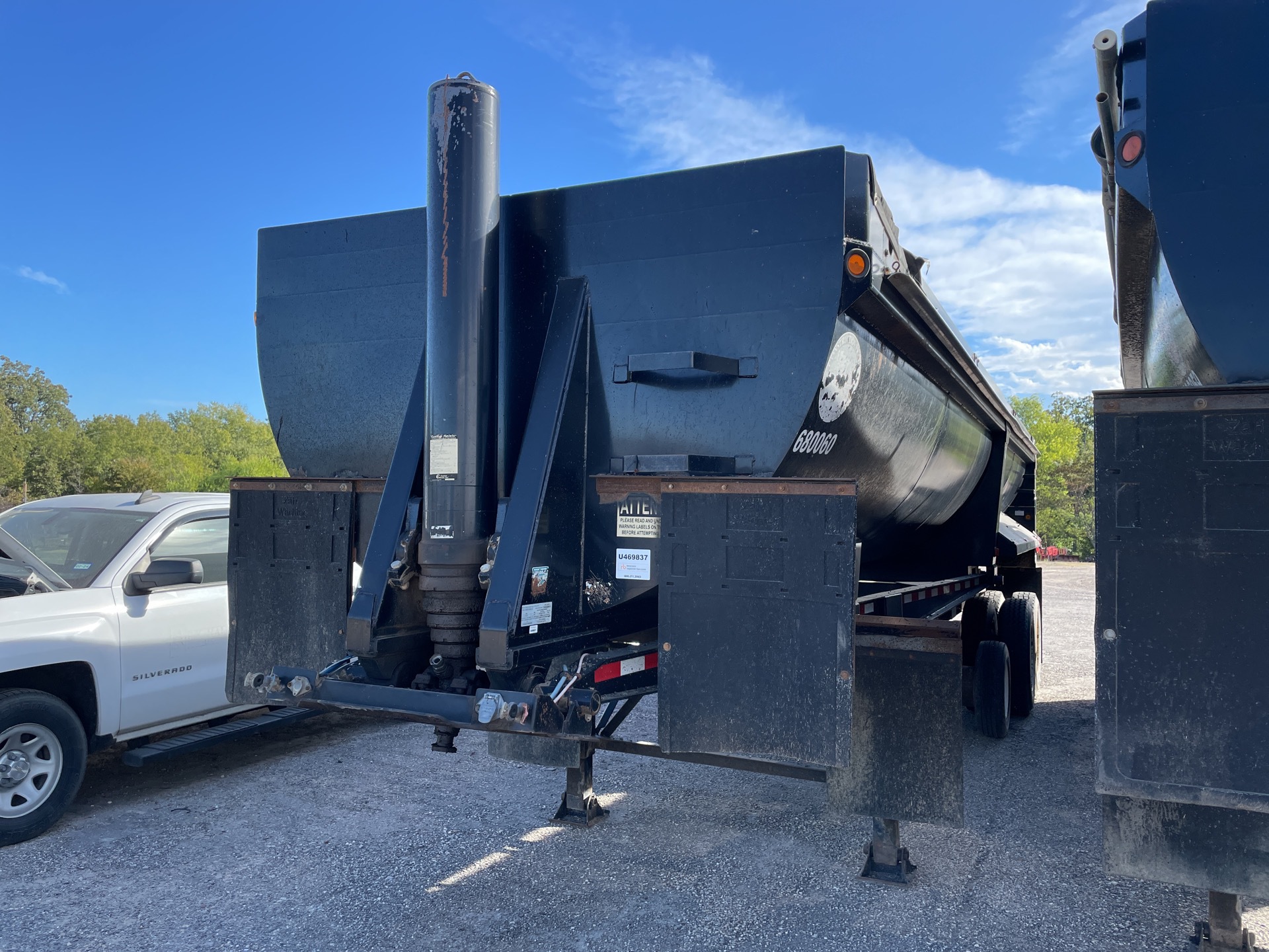 2011 CTS 32 ft Tri/A Quarter Frame End Dump Trailer