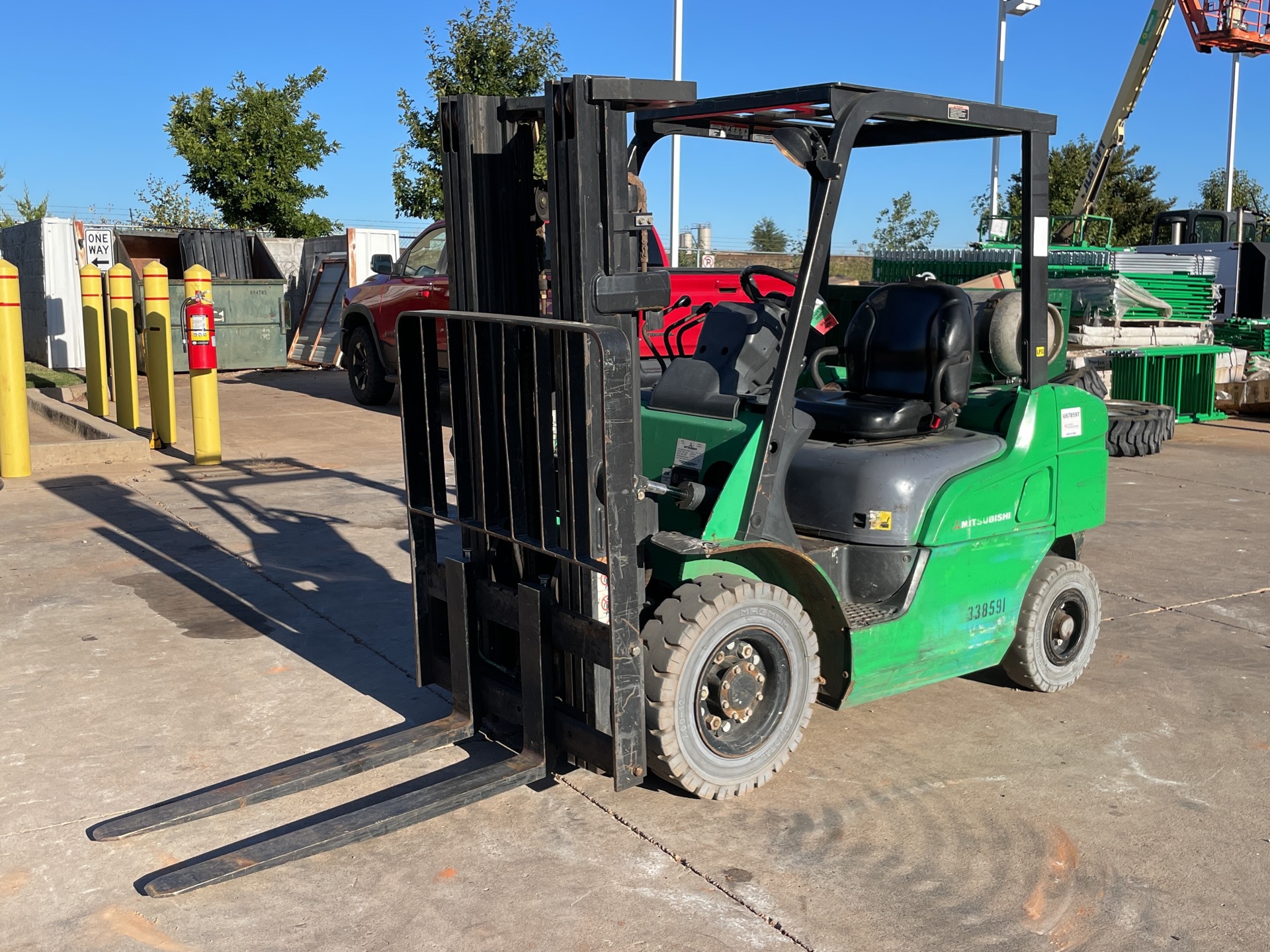 2011 Mitsubishi FG25N 4600 lb Pneumatic Tire Forklift