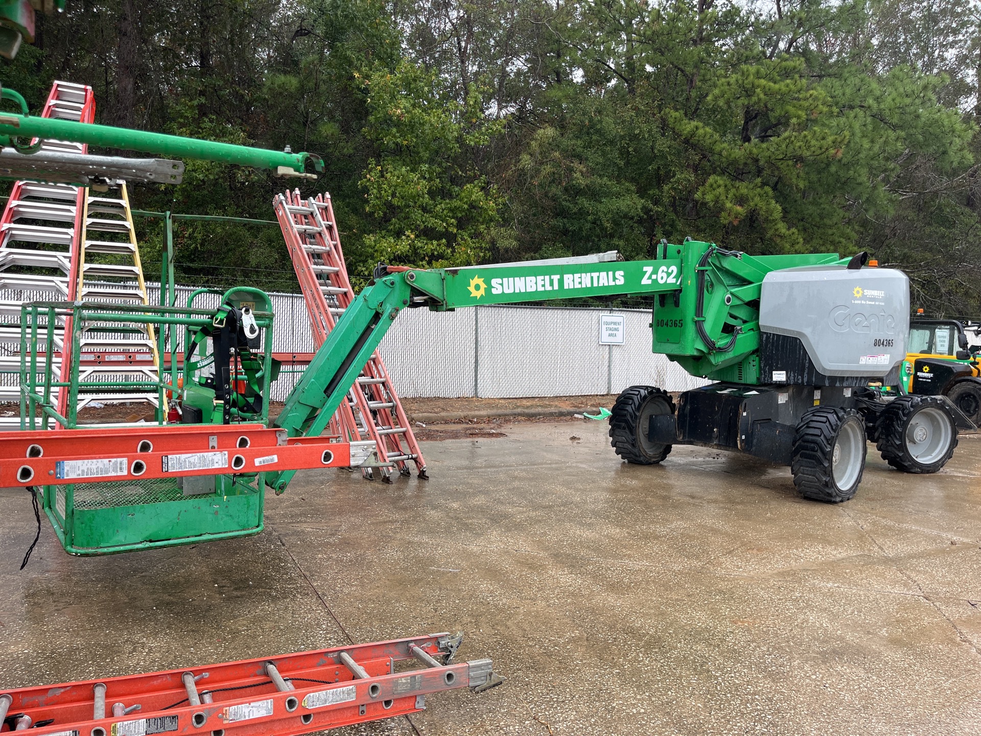 2016 Genie Z62-40 4WD Diesel Articulating Boom Lift (Inoperable)