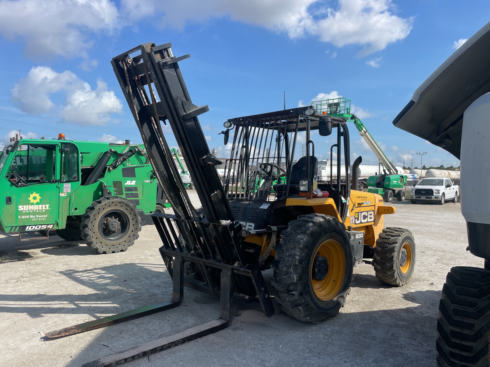 2015 JCB 930-4 6000 lb 4x4 Rough Terrain Forklift